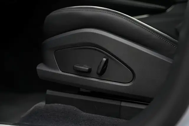 Porsche Macan view 9