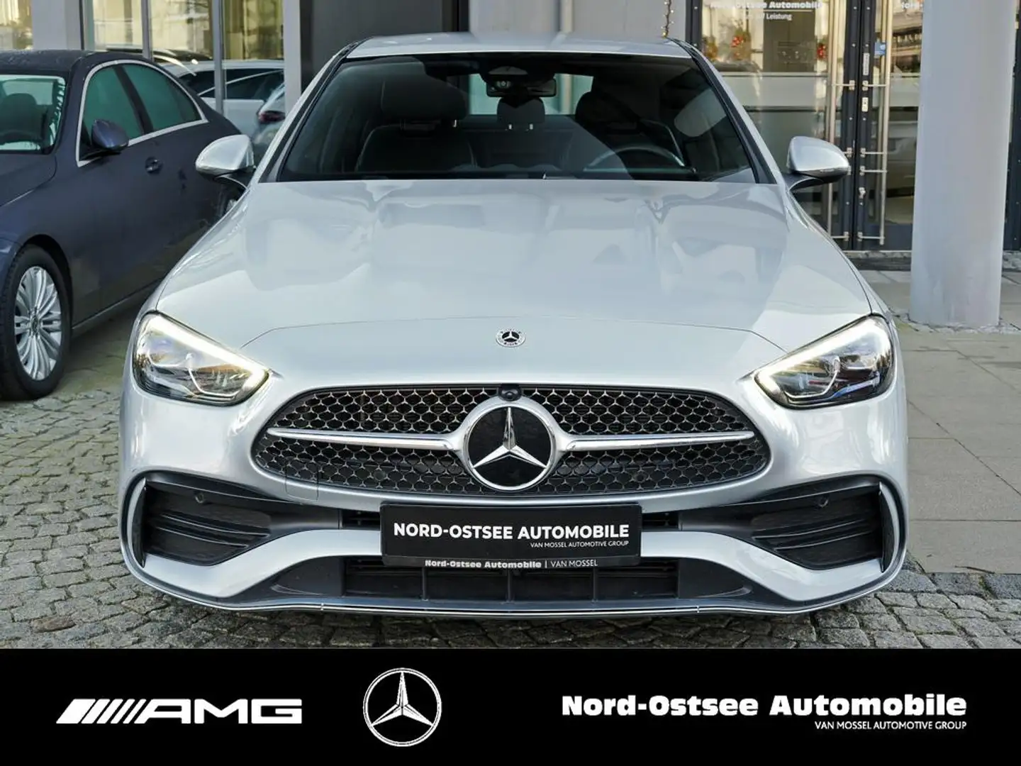 Mercedes-Benz C 220 d AMG MBUX SHZ KLIMA KEYLESS-GO Silber - 2