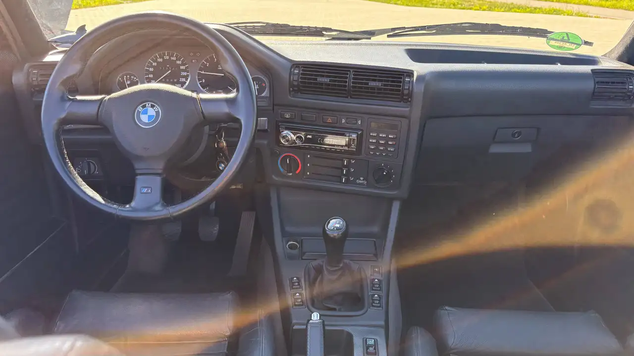 BMW 325i, foto 11