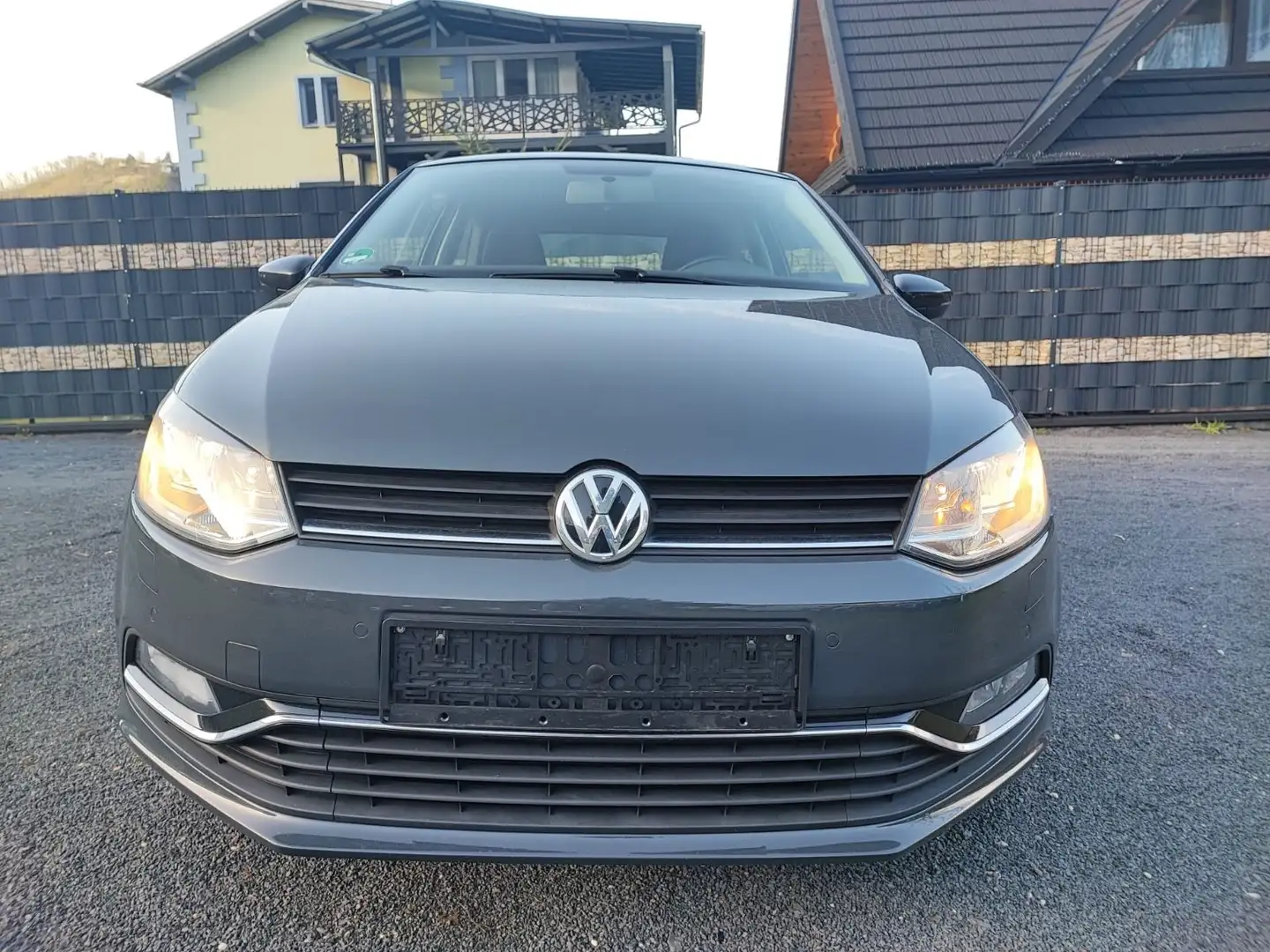 Volkswagen Polo V Highline BMT/Start-Stopp/Alu/2.Hand/PDC/ Gris - 2