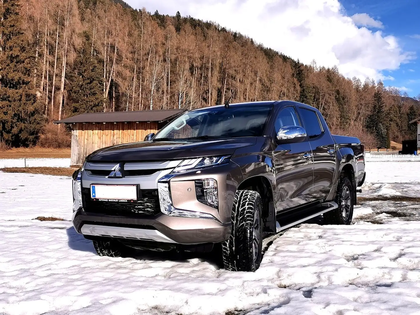 Mitsubishi L200 L200 DK Di-D 2,2 4WD AT Braun - 1