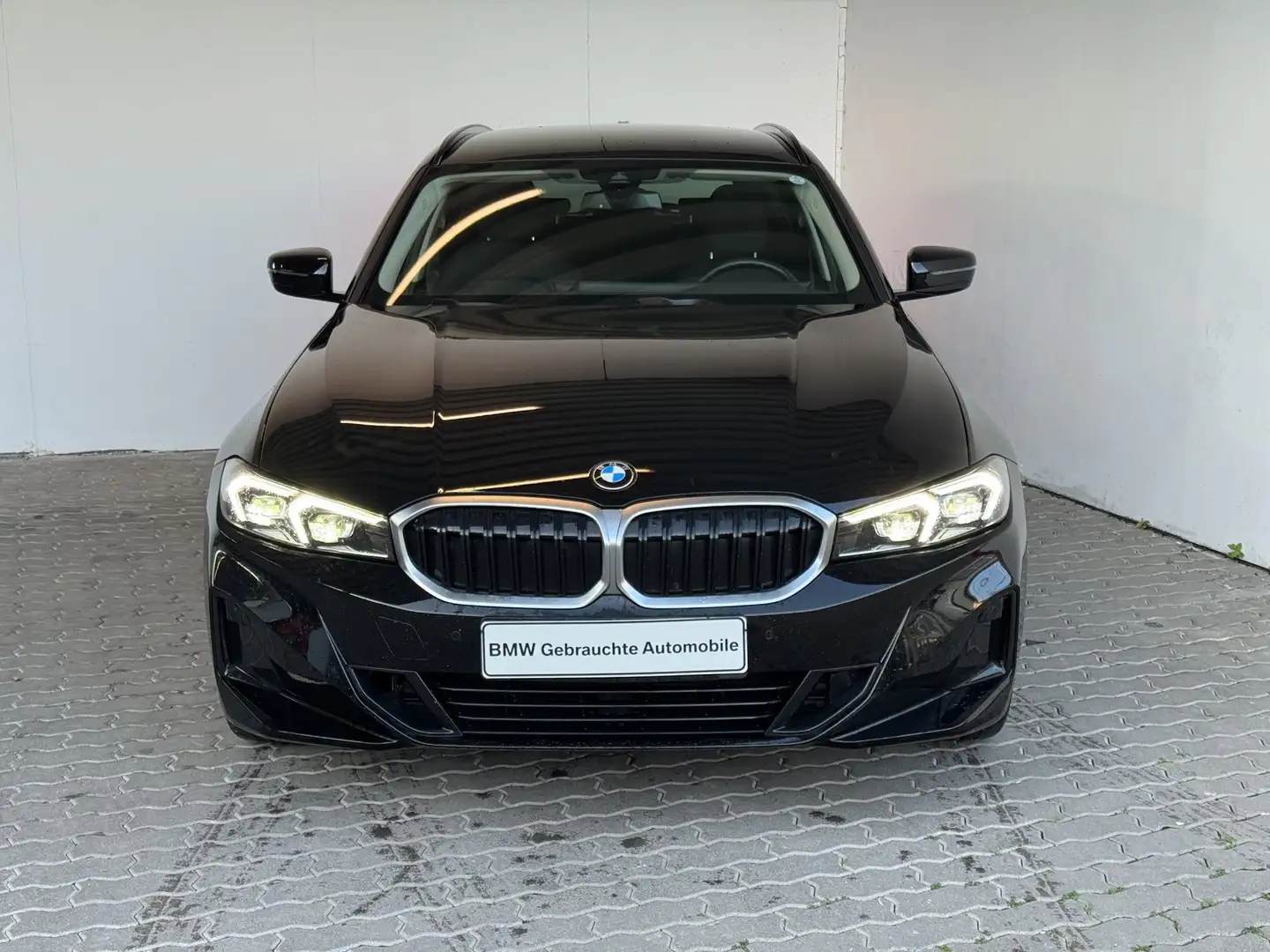BMW 318 iA Tour. LiveCock.DriveAss.AHK.Tempo.SHZ.DAB Noir - 1