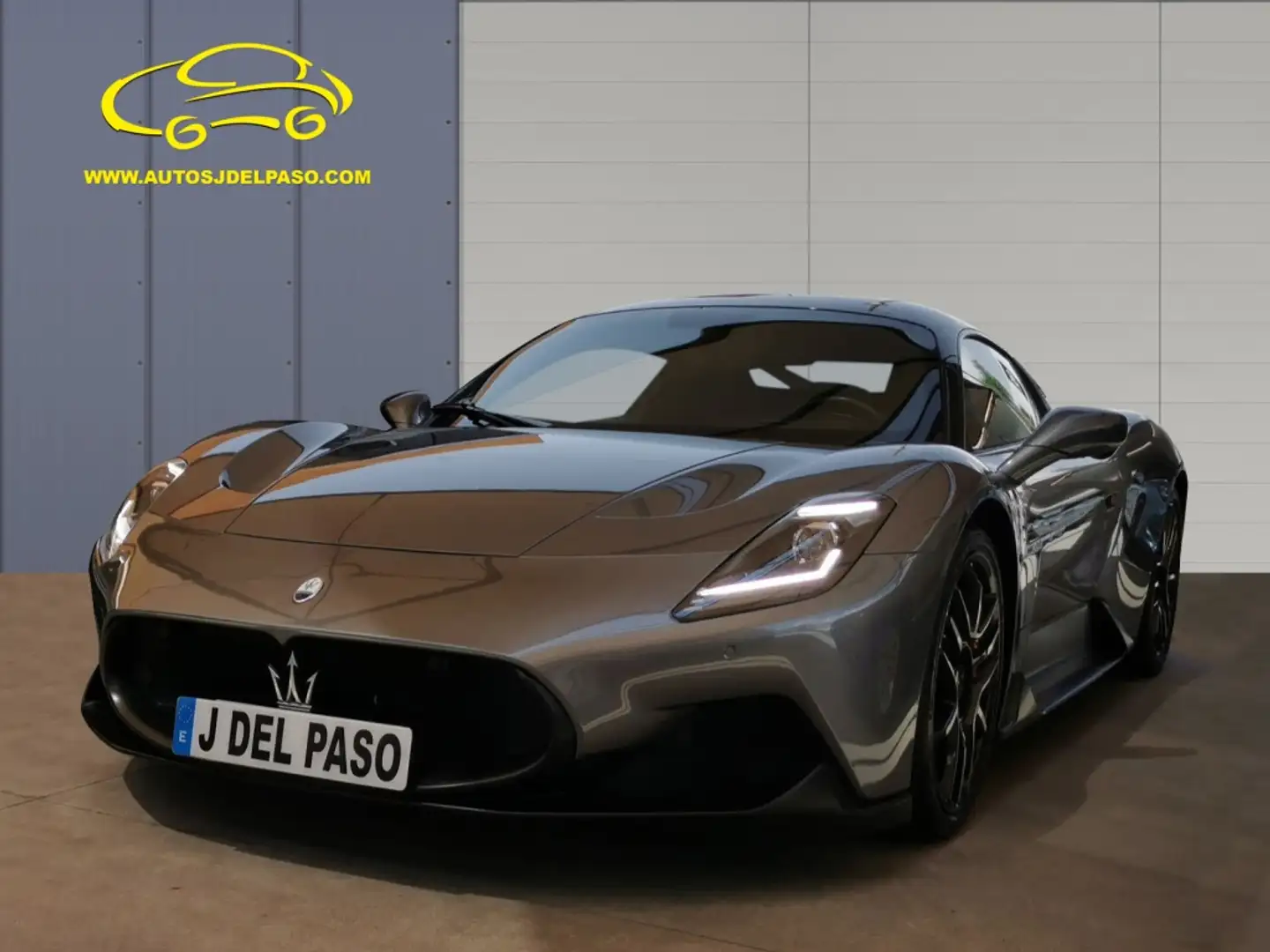 Maserati MC20 630 Šedá - 1