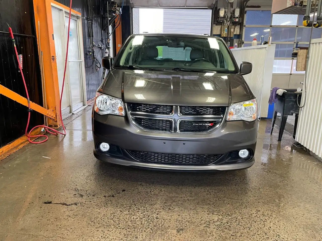 Dodge Grand Caravan снимка Dodge Grand Caravan