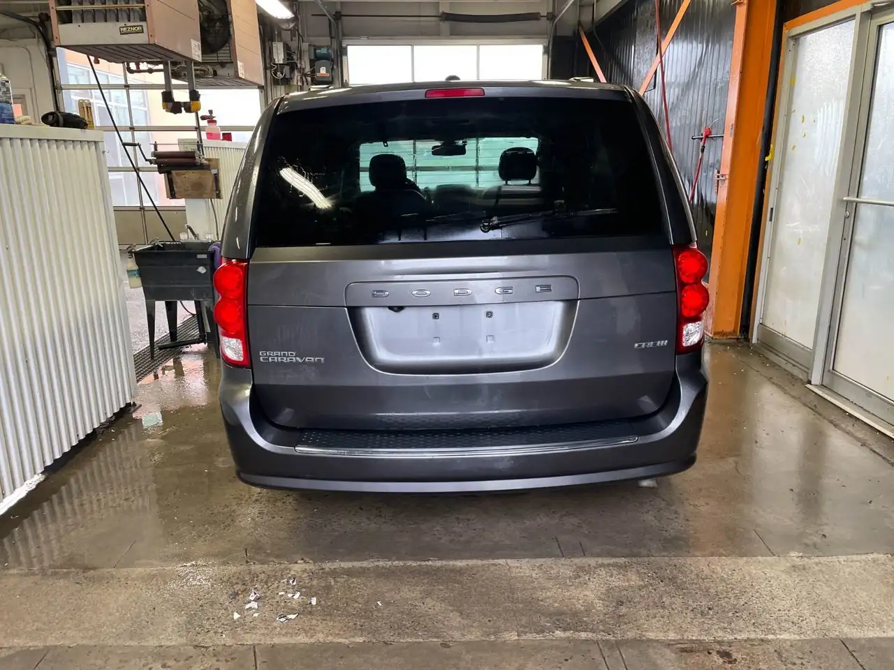 Dodge Grand Caravan снимка Dodge Grand Caravan