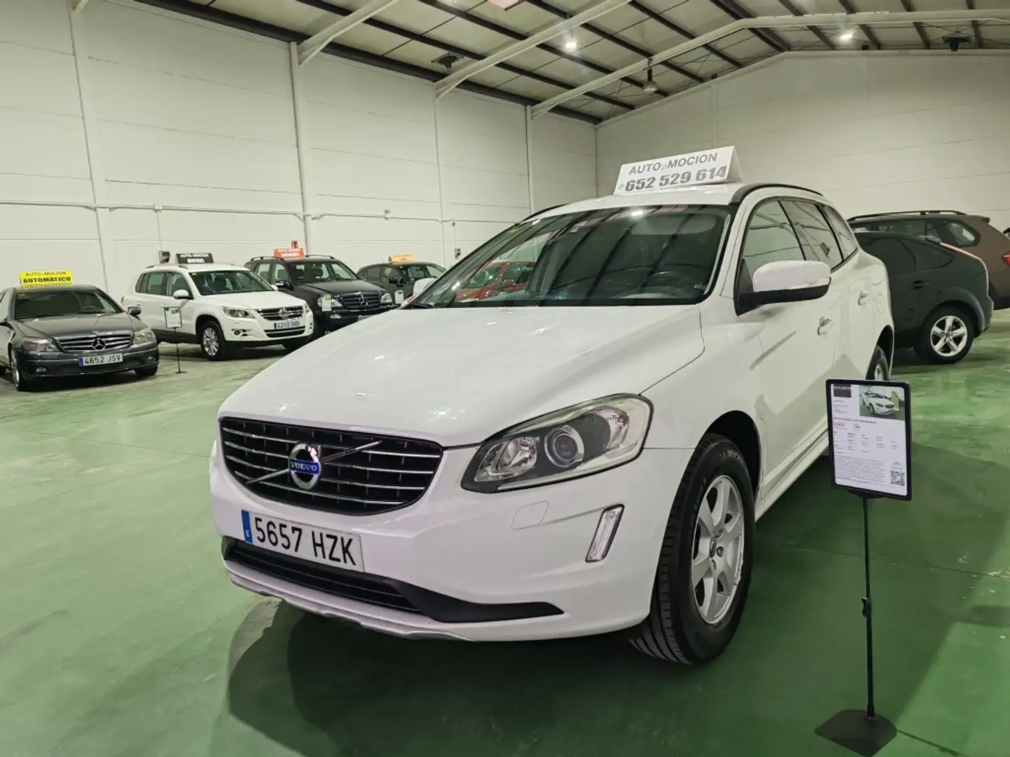 Volvo XC60 D3 Momentum 136 Blanco - 1