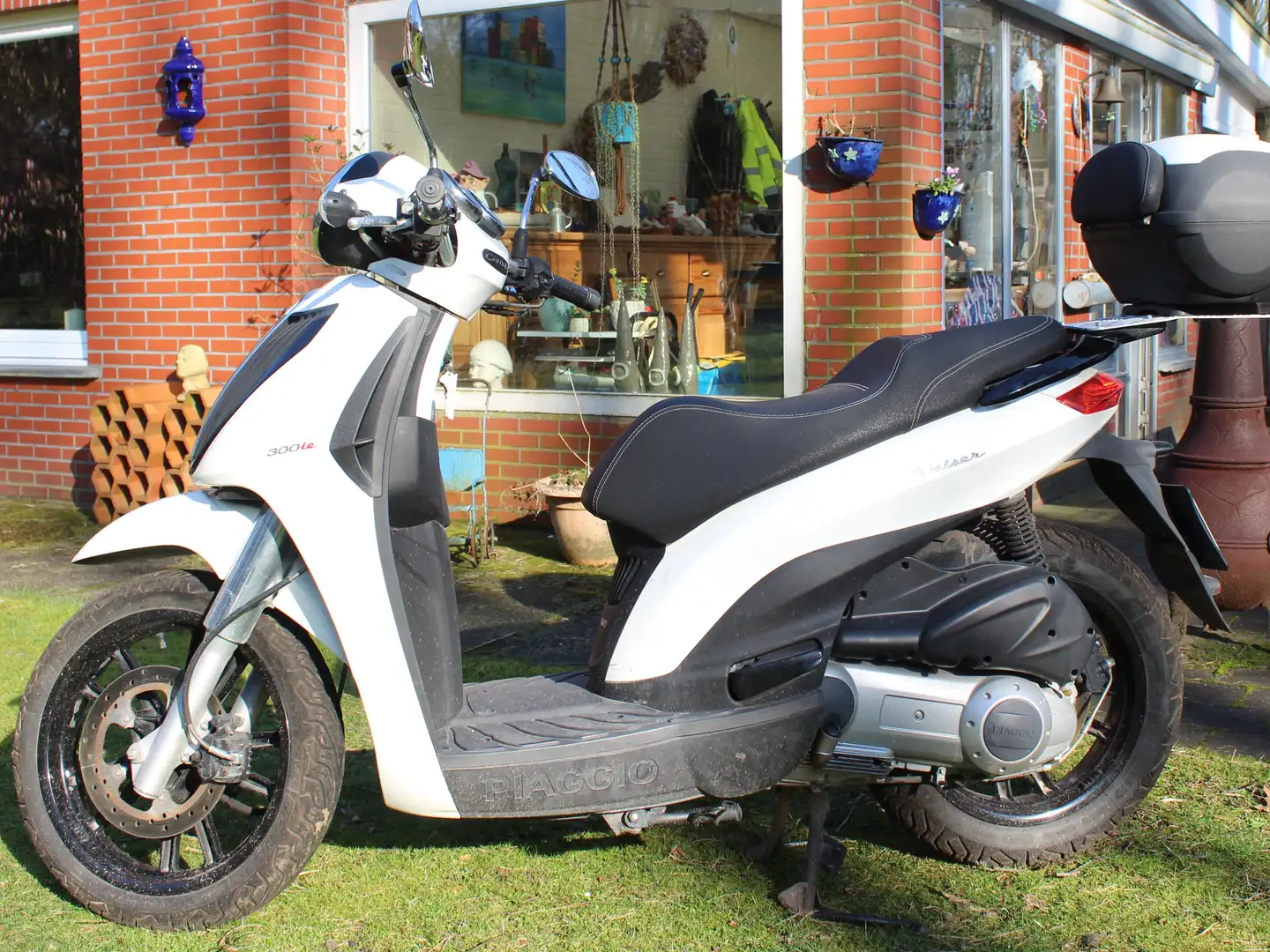 Piaggio Carnaby 300 300 IE Wit - 2