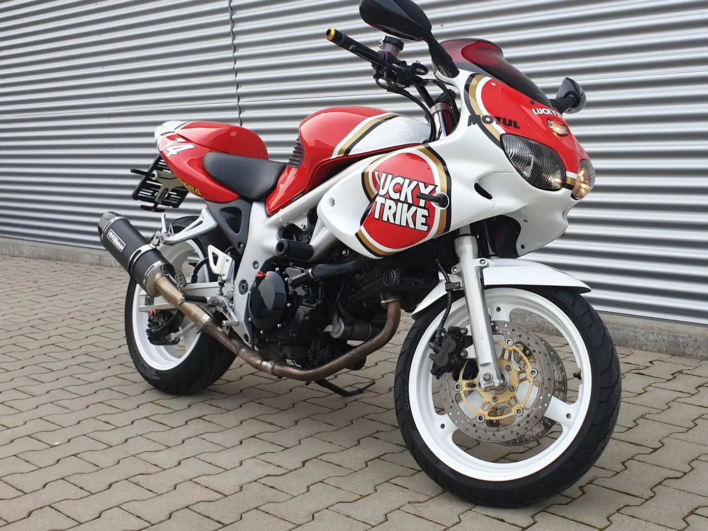 Suzuki SV 650 Tribute "Kevin Schwantz" Umbau Alb - 1