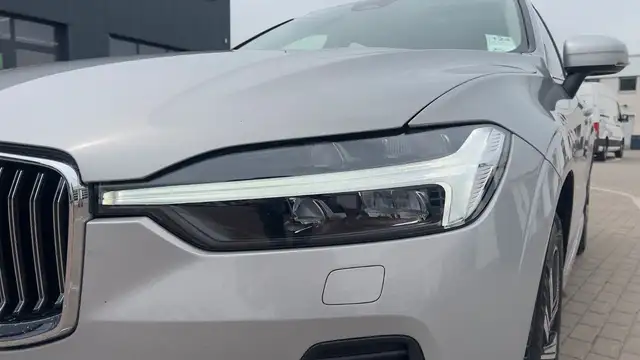 Volvo XC60 view 11