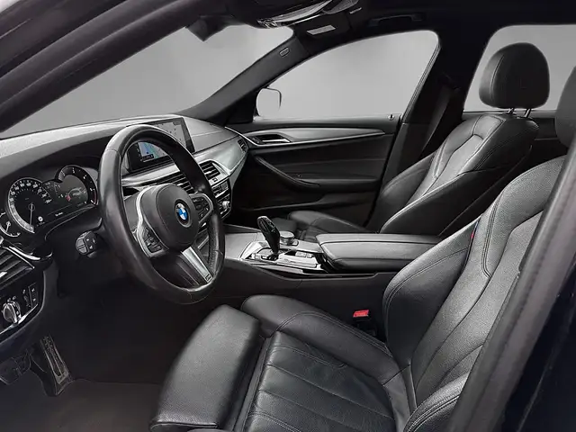 BMW 5 Series view 7