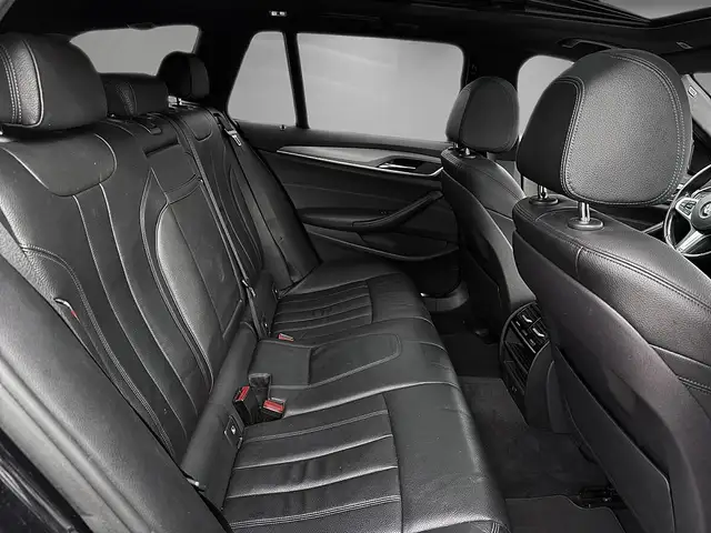BMW 5 Series view 12