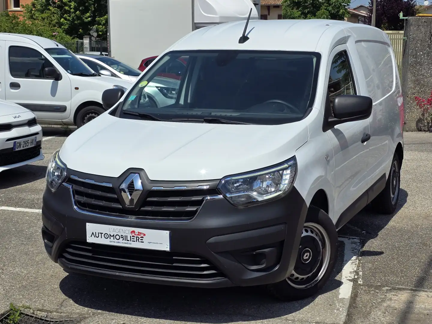 Renault VAN Blue dCi 95 Confort TVA récup 12491,67HT Weiß - 2