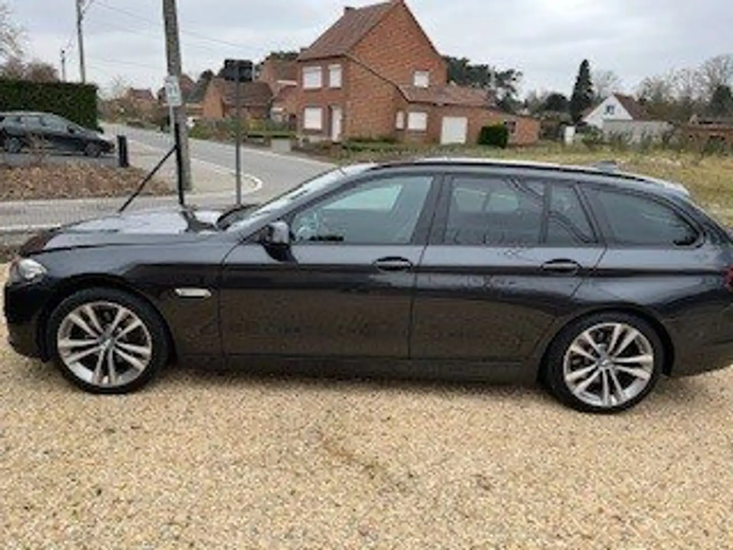 BMW 518 518d Touring Aut. Luxury Line Grijs - 1