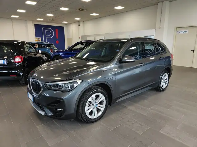 BMW X1 xDrive25e Hybrid Plug In auto Cruise Navi Fari LED