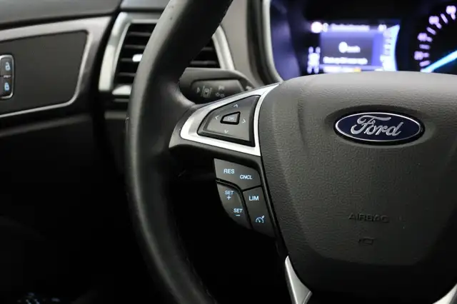 Ford Mondeo view 20