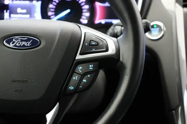 Ford Mondeo view 21