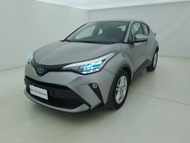 Toyota C-HR view 9