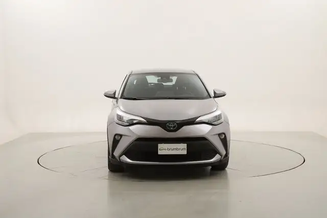 Toyota C-HR view 8
