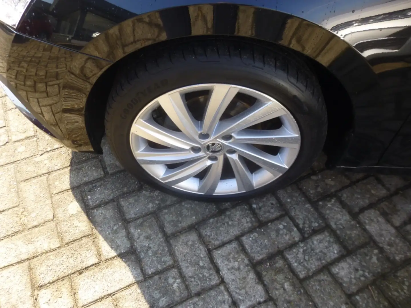 Skoda Octavia Combi Style 2.0 TDI DPF EU6d Zwart - 2