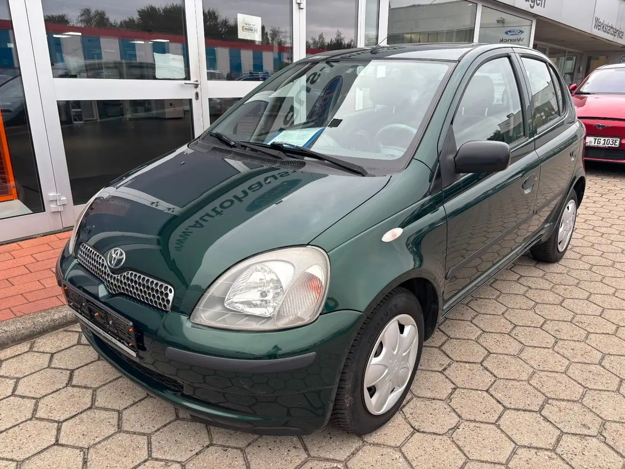 Toyota Yaris 1,3*3.HAND*KLIMA*SCHIEBEDACH*SERVO* HU NEU, foto 2