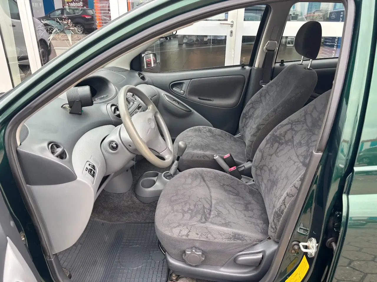 Toyota Yaris 1,3*3.HAND*KLIMA*SCHIEBEDACH*SERVO* HU NEU, foto 10