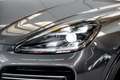 Porsche Cayenne 4.0 Turbo S E-Hybrid l Capristo l Sport Design l E Gris - thumbnail 25