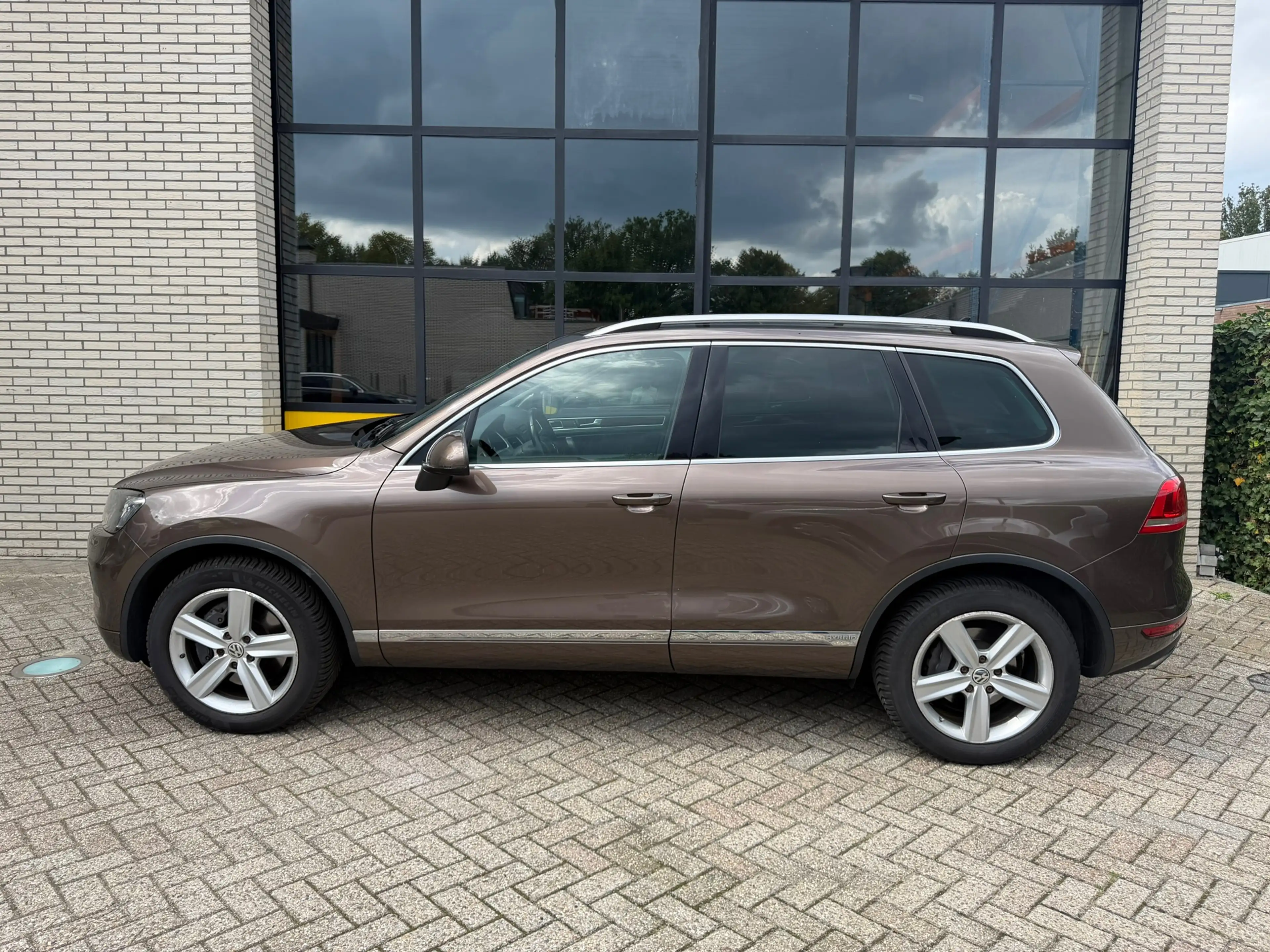 Volkswagen Touareg 3.0 TSI Hybrid Highline — photo 2