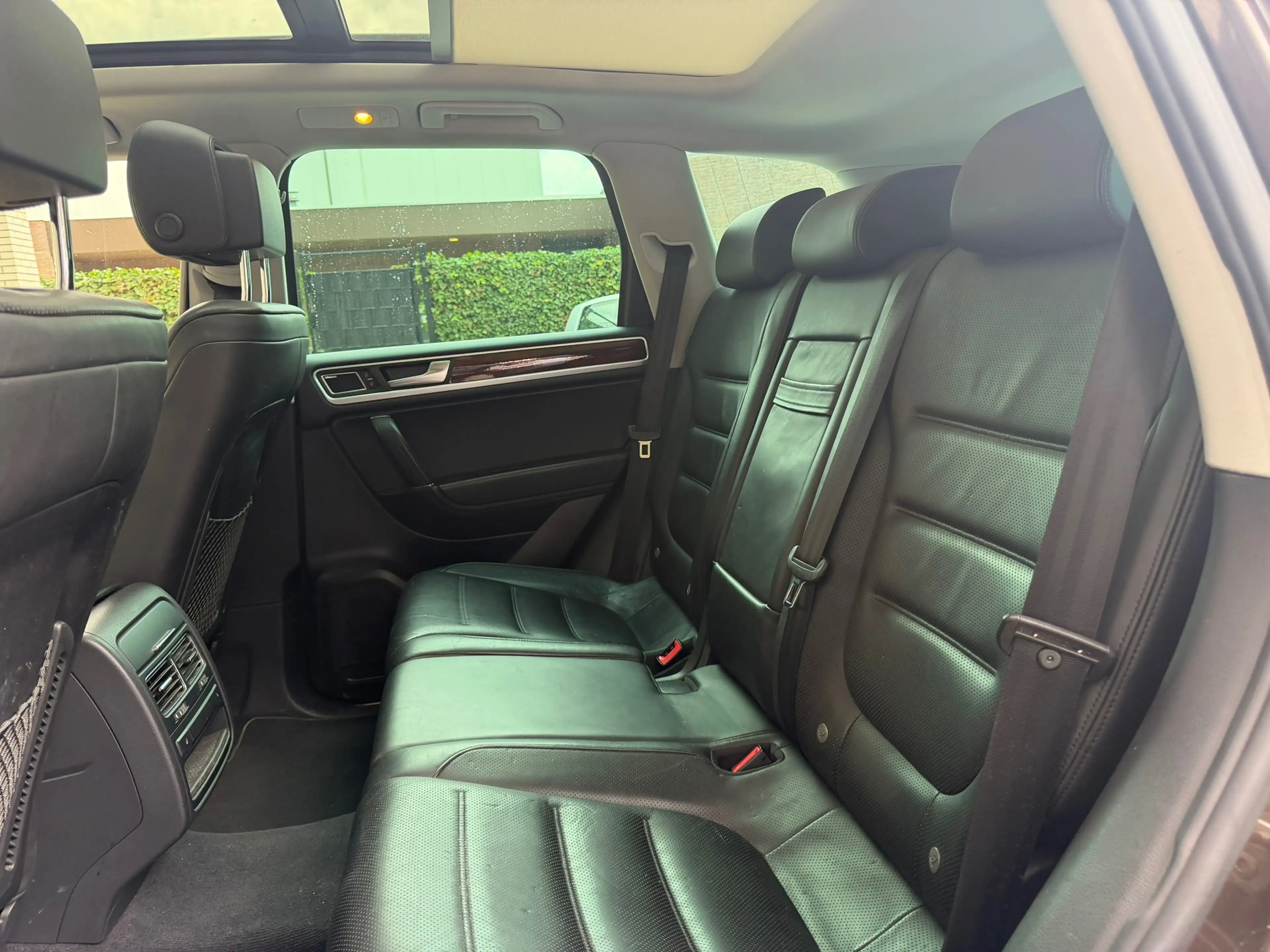 Volkswagen Touareg 3.0 TSI Hybrid Highline — photo 13