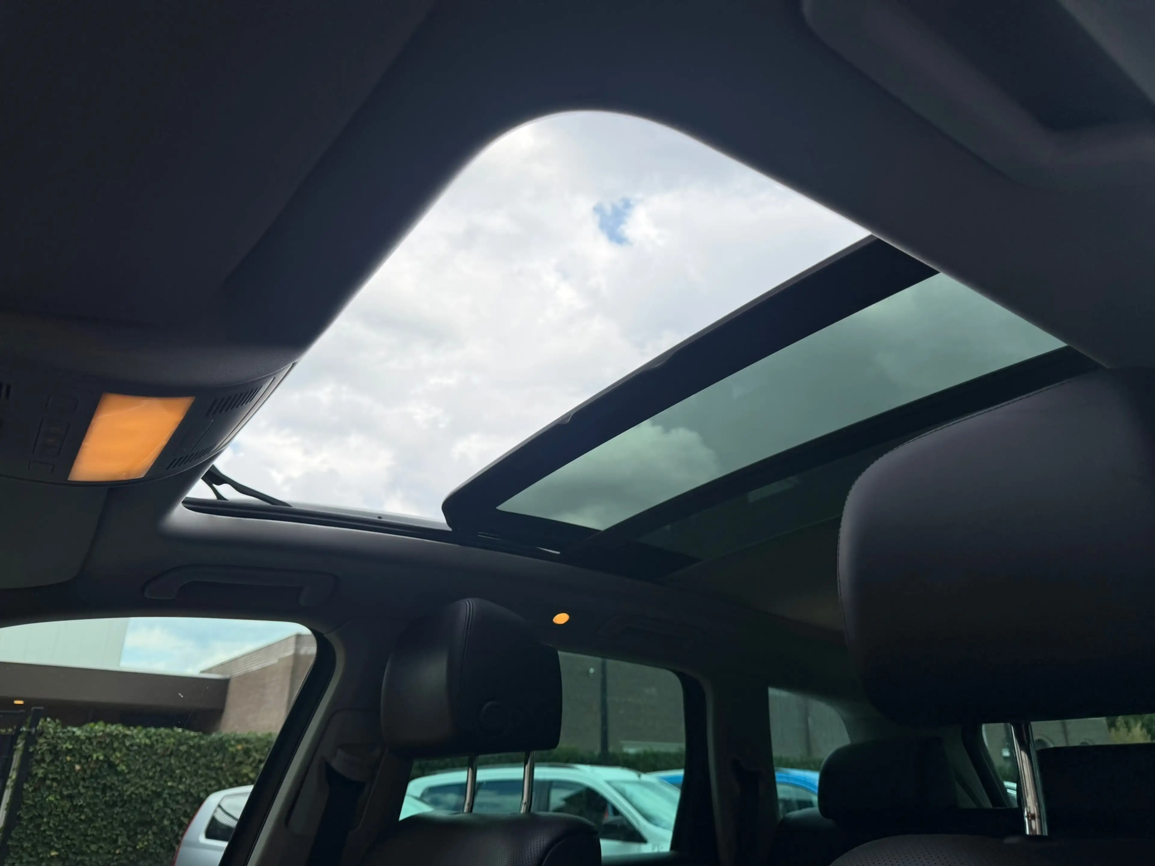 Volkswagen Touareg 3.0 TSI Hybrid Highline — photo 25