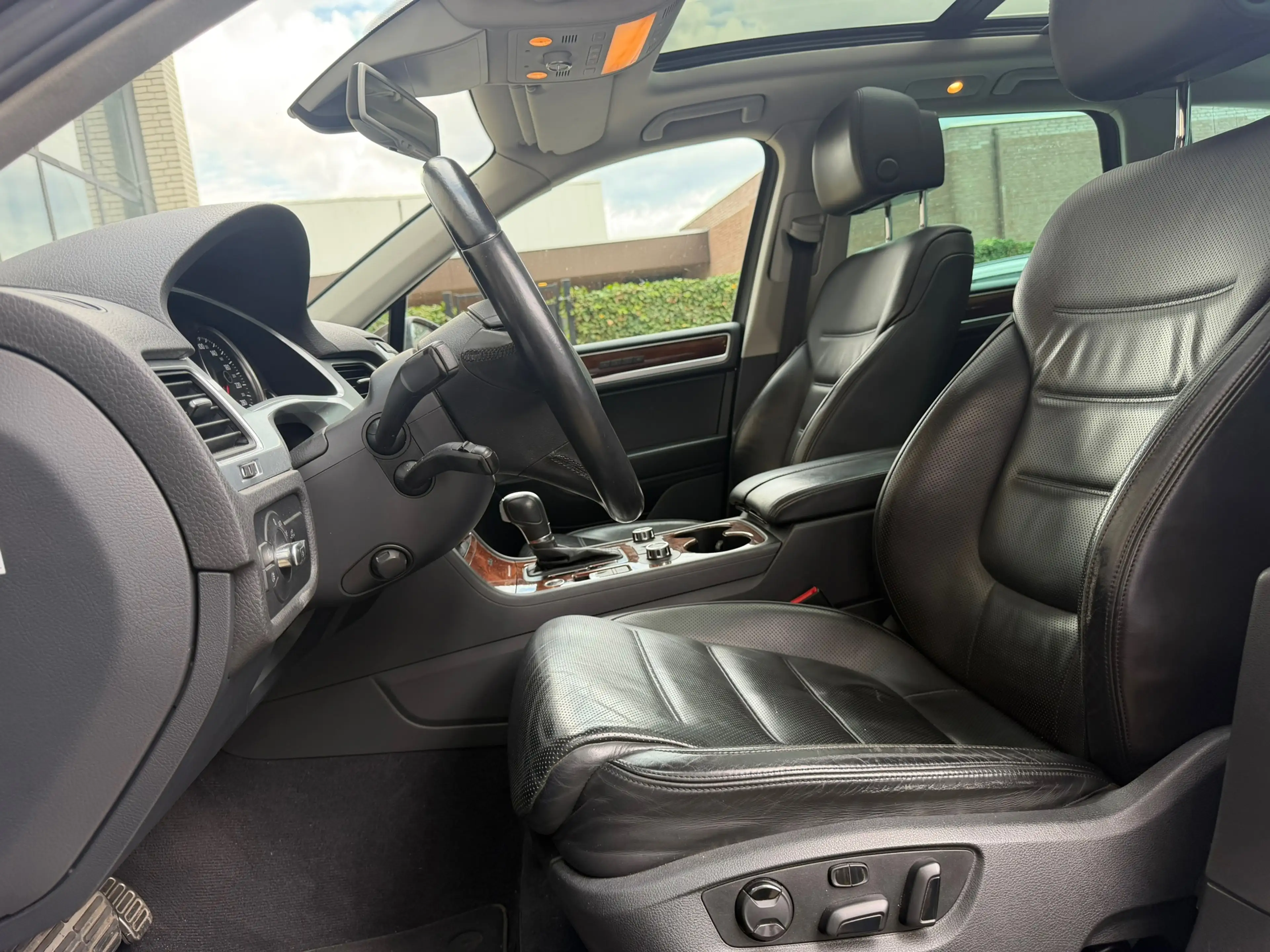 Volkswagen Touareg 3.0 TSI Hybrid Highline — photo 5