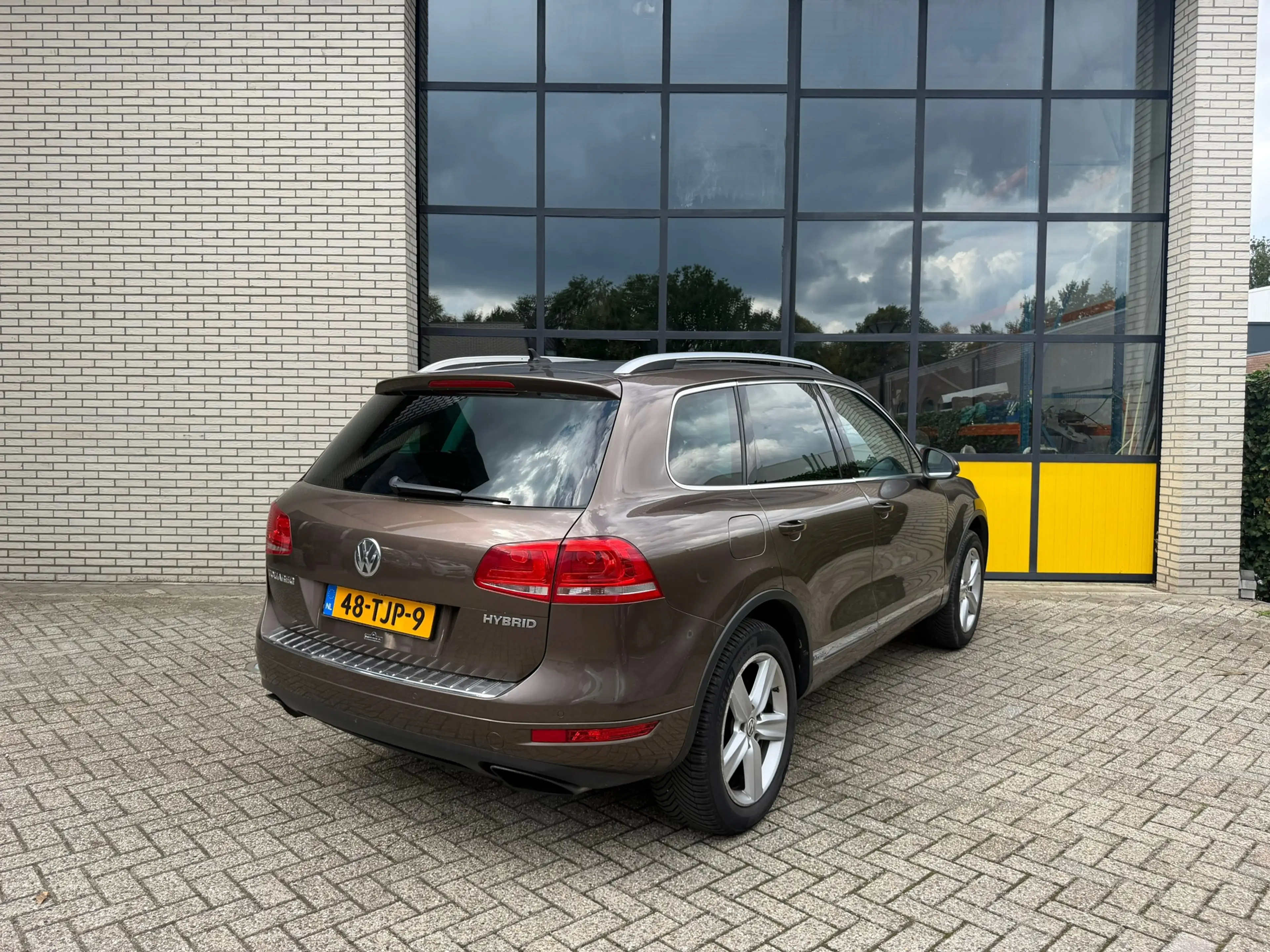 Volkswagen Touareg 3.0 TSI Hybrid Highline — photo 3