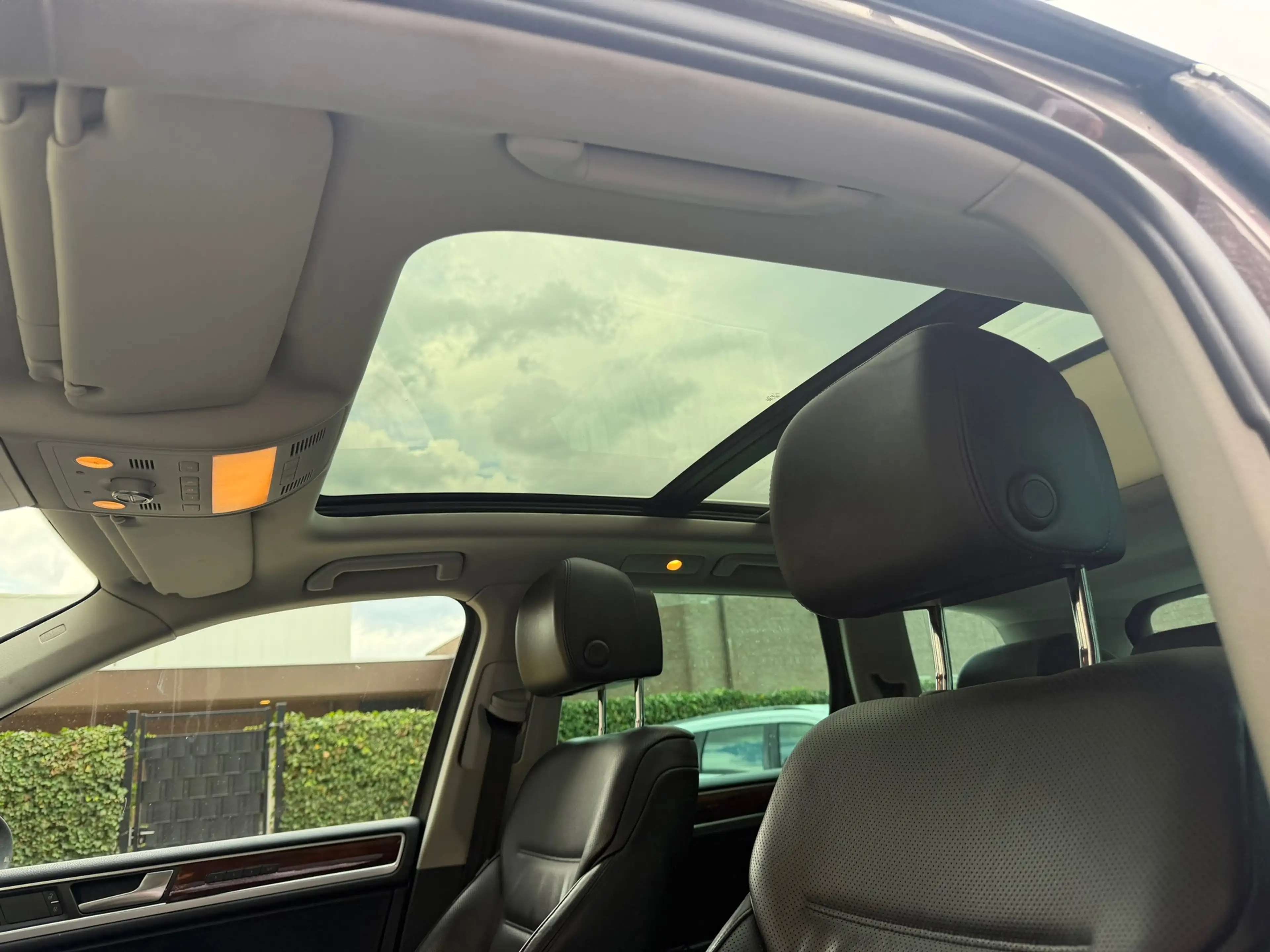 Volkswagen Touareg 3.0 TSI Hybrid Highline — photo 6