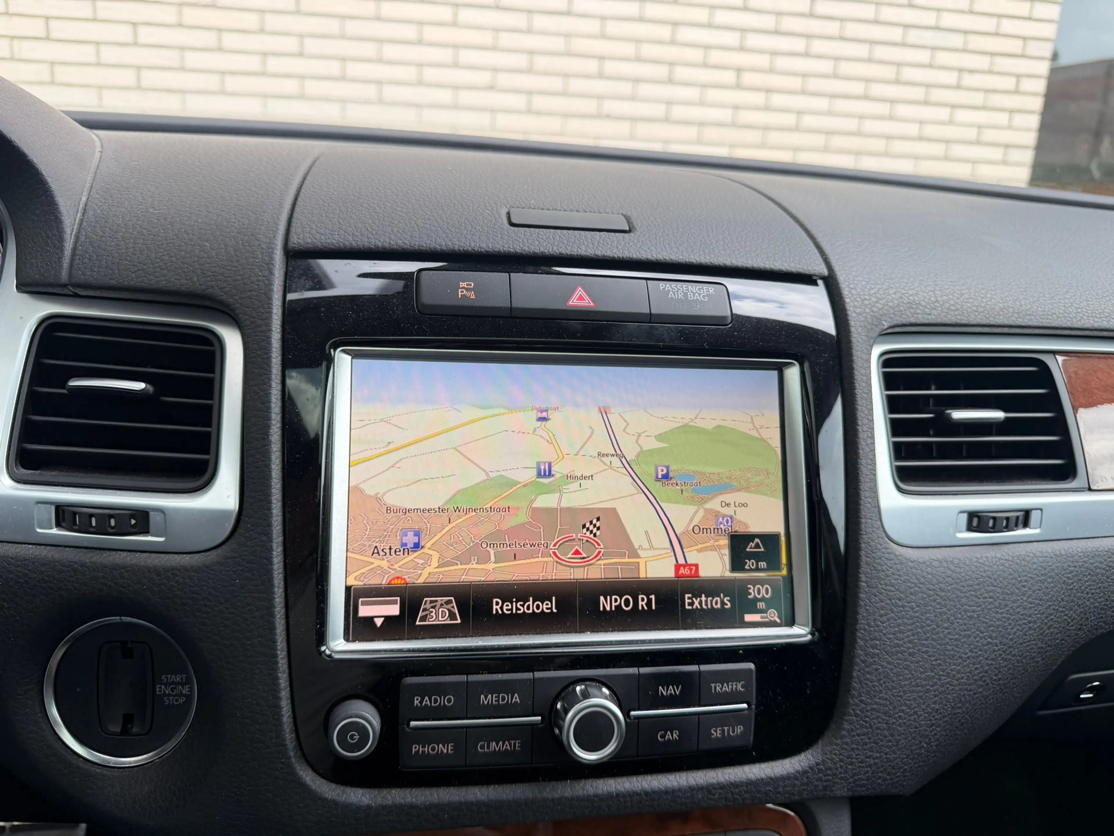 Volkswagen Touareg 3.0 TSI Hybrid Highline — photo 20