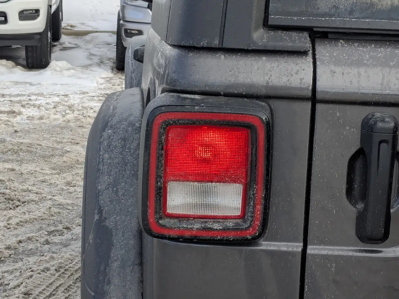 Jeep Wrangler снимка Jeep Wrangler