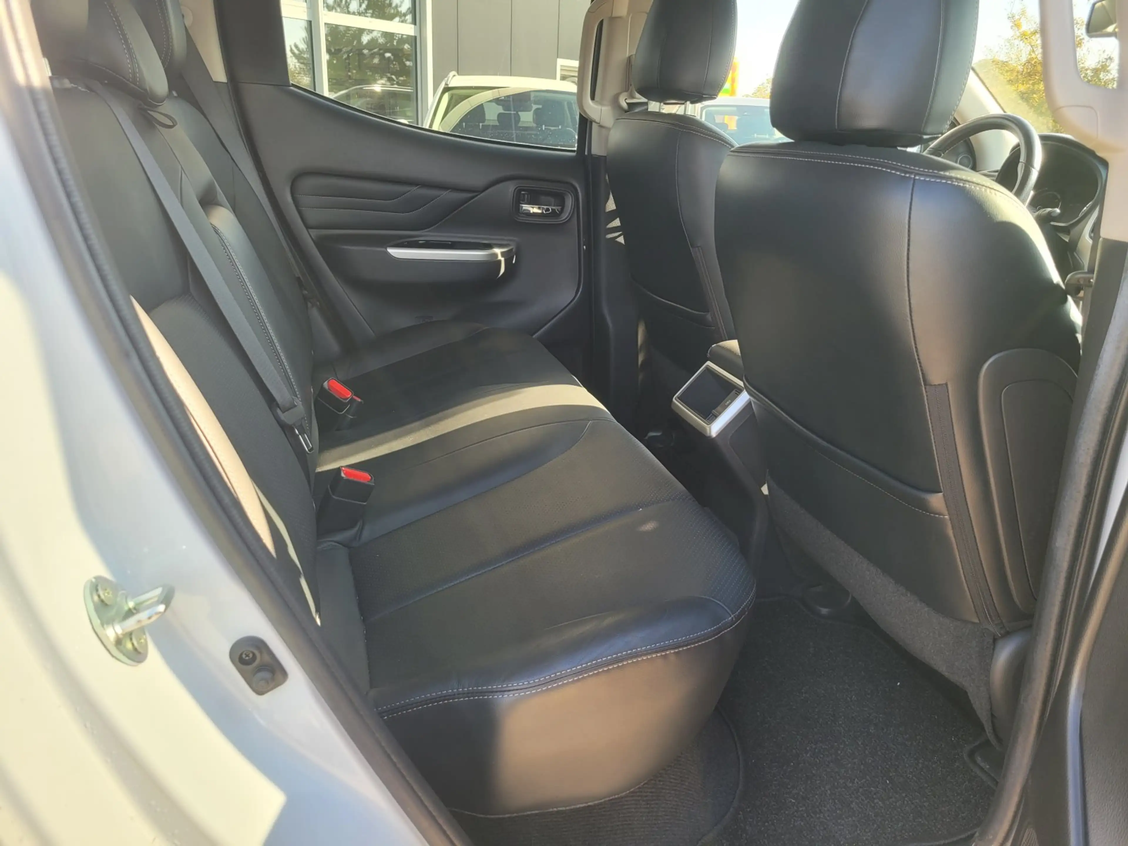 Mitsubishi L200 L 200 4x4 2,2 DI-D Top Doppelkabine 4x4 2.2 DI-D E — photo 8