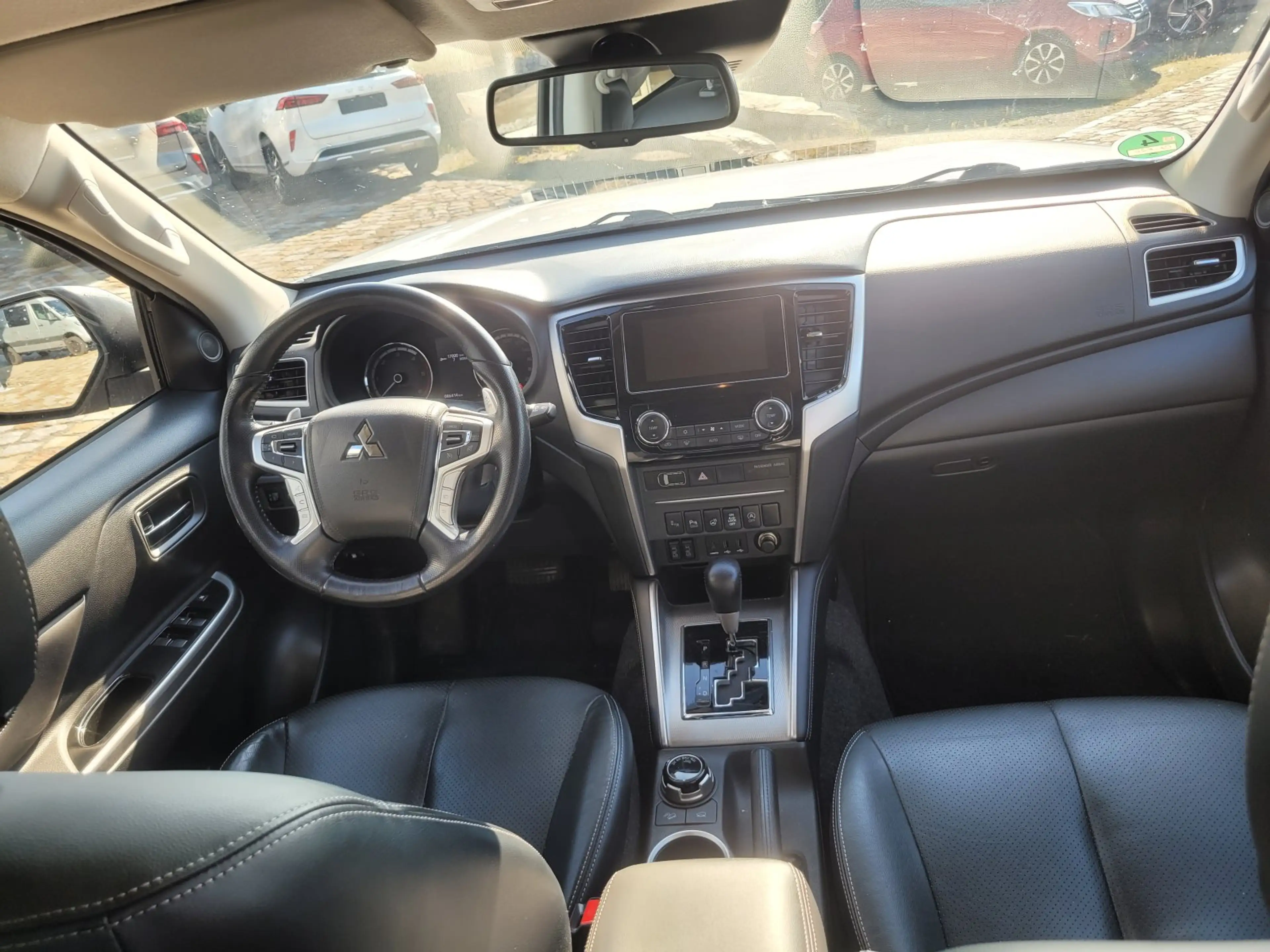 Mitsubishi L200 L 200 4x4 2,2 DI-D Top Doppelkabine 4x4 2.2 DI-D E — photo 10
