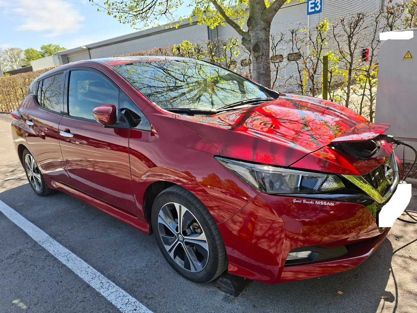 Nissan Leaf Leaf 39 kWh N-Connecta Rouge - 1