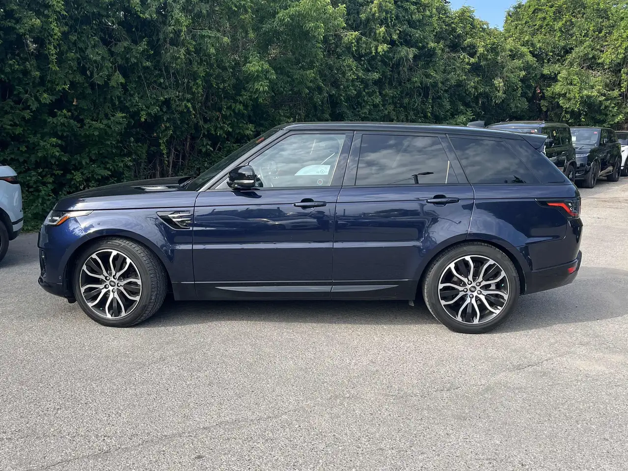 Land Rover Range Rover Sport photo Land Rover Range Rover Sport