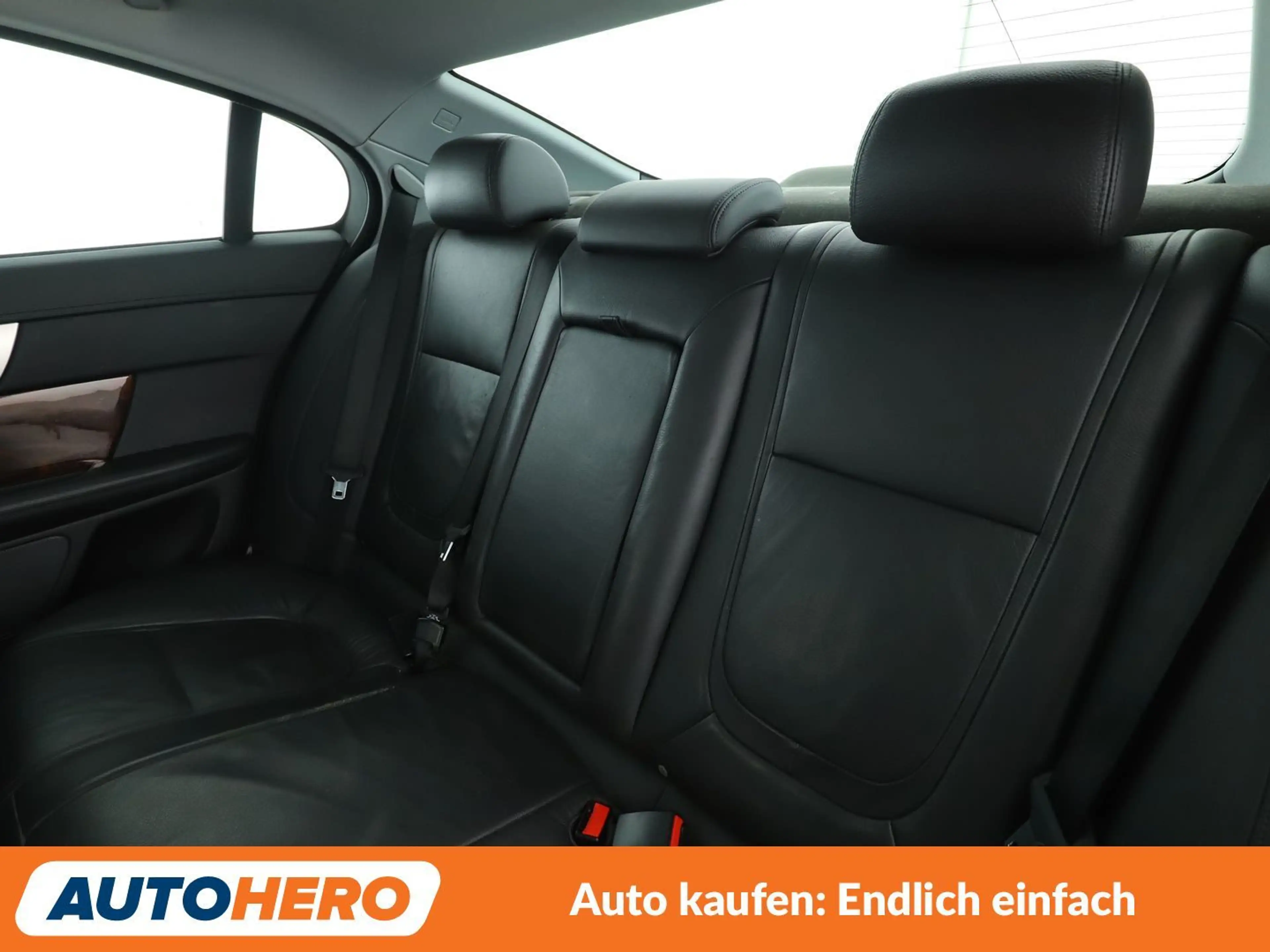 Jaguar XF 3.0 V6 Kompressor AWD Aut.*NAV*TEMP*CAM*PDC*SHZ* — photo 14