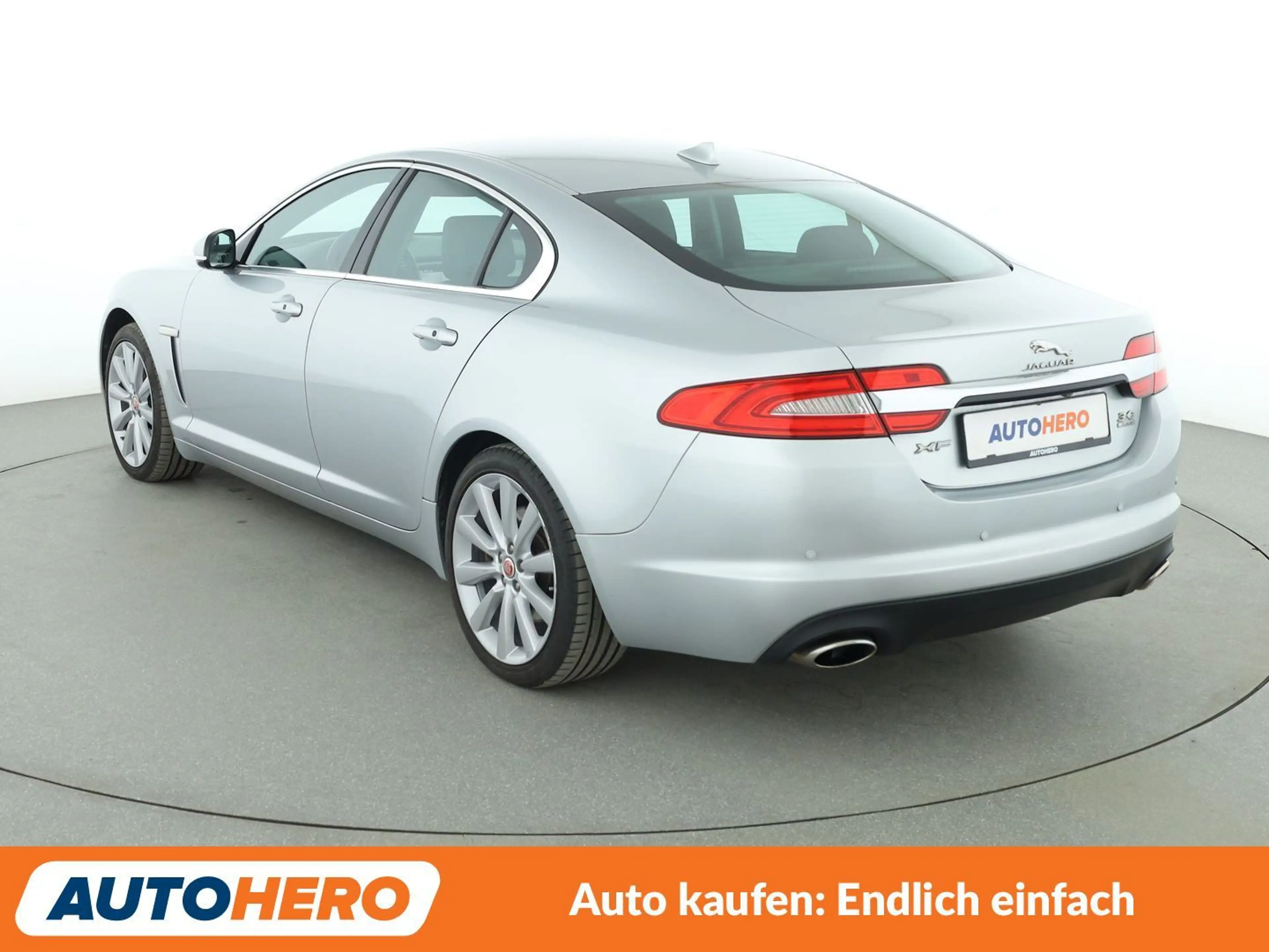 Jaguar XF 3.0 V6 Kompressor AWD Aut.*NAV*TEMP*CAM*PDC*SHZ* — photo 4
