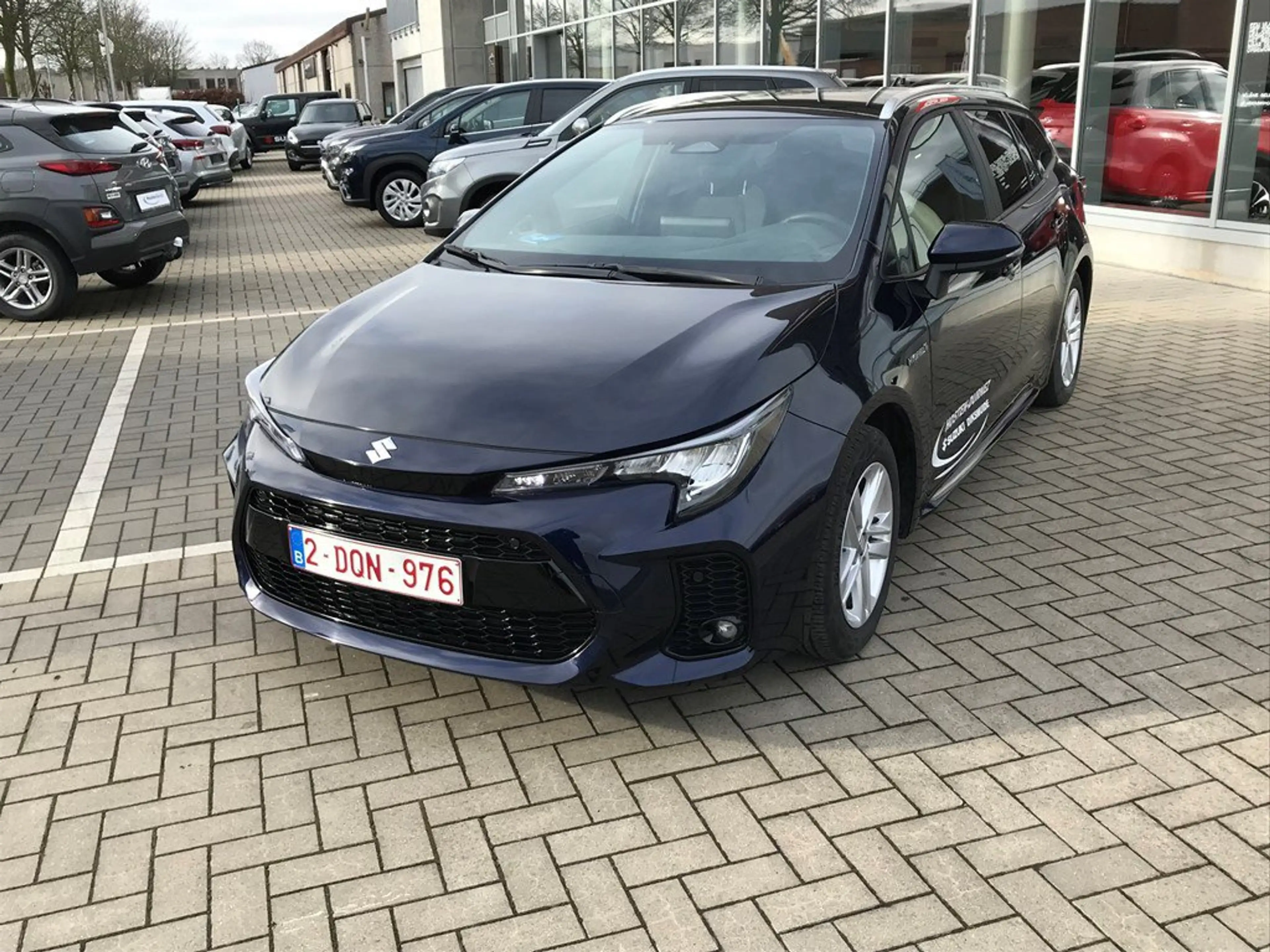 Suzuki Swace 1.8 Hybrid GL+ CVT — photo 2