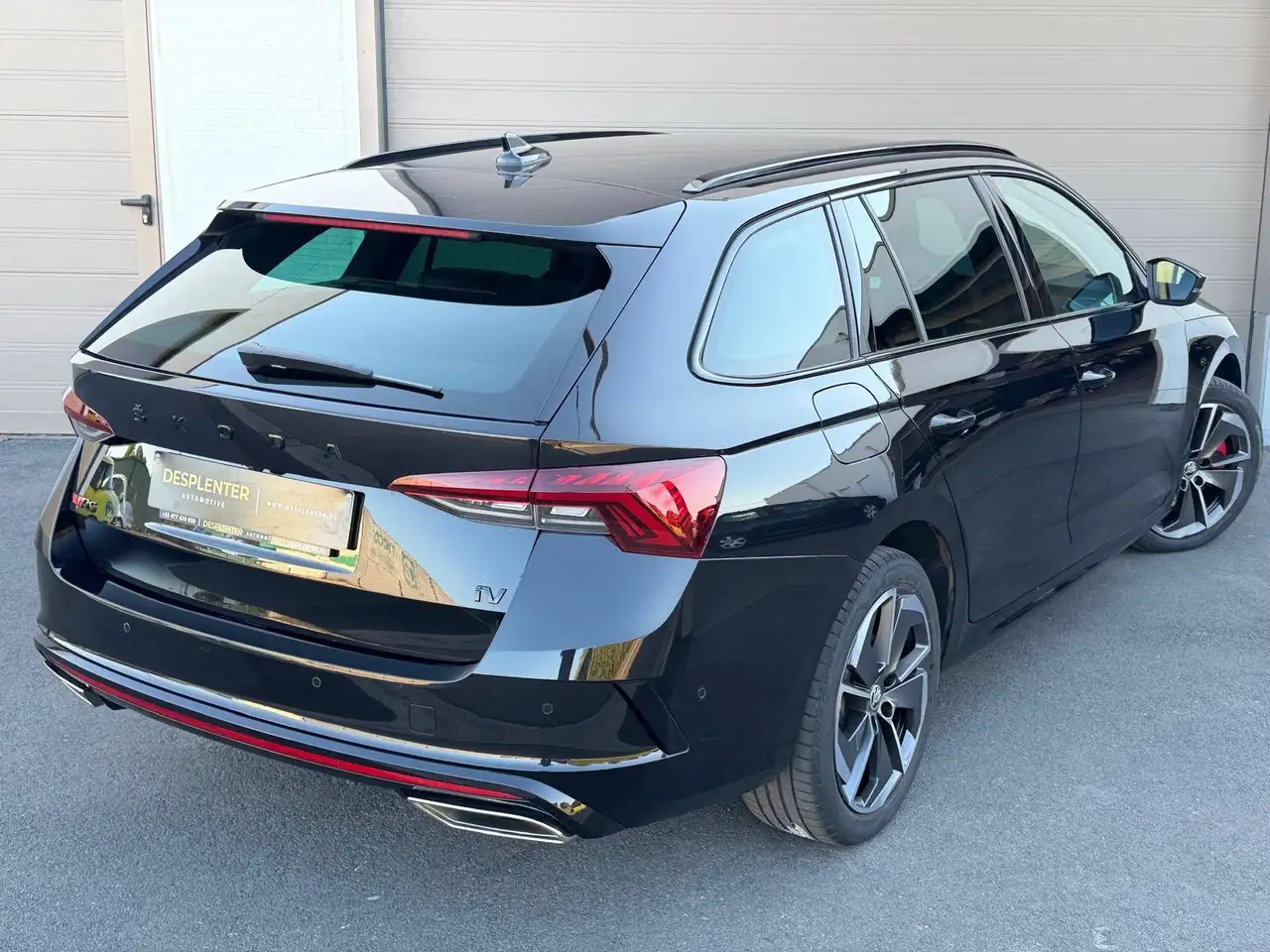 Skoda Octavia RS Combi 1.4 TSI iV GARANTIE/CARPLAY/PDC/ADAPTIVE CRUISE/DIGITAL COCKPIT, миниатюра 5