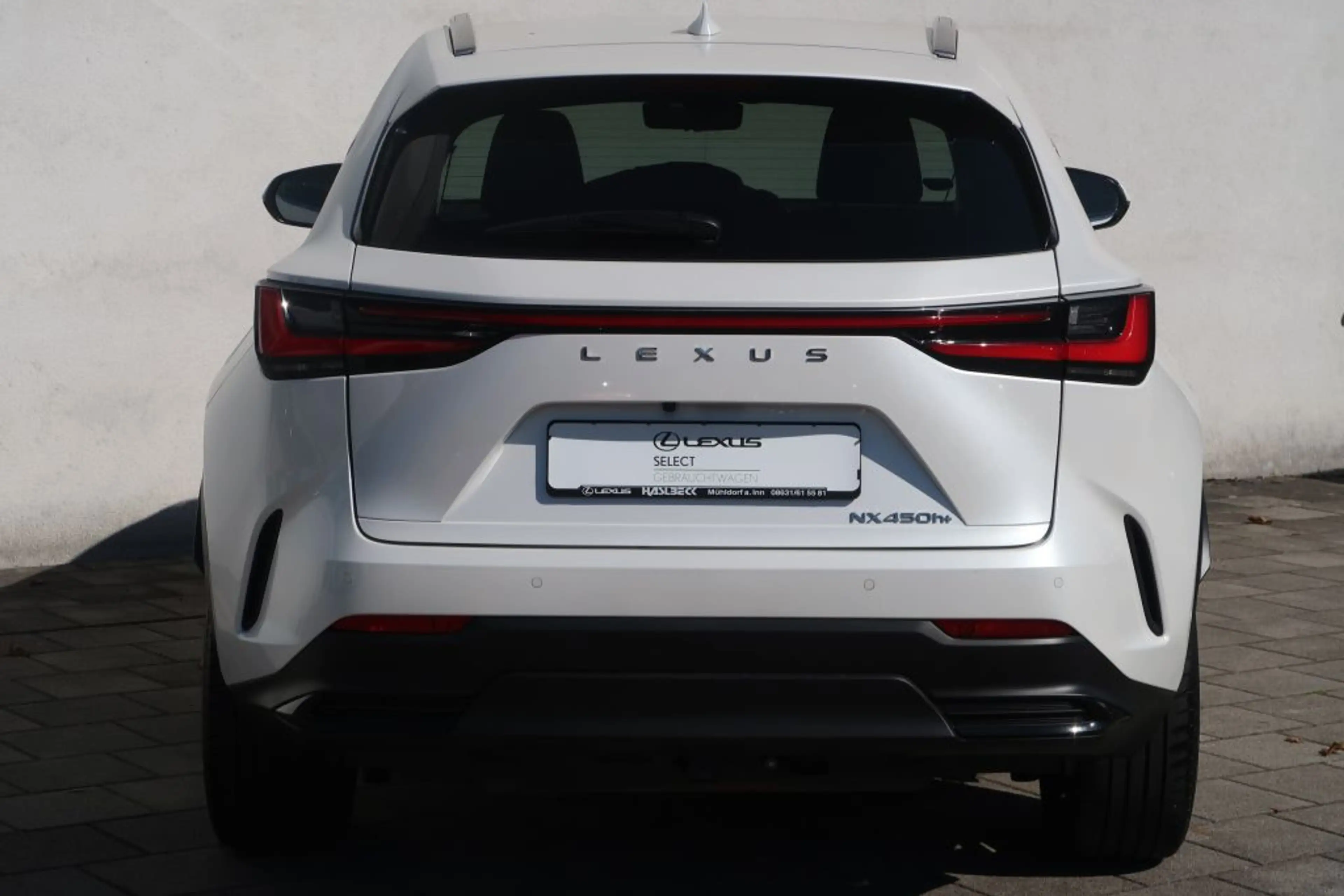 Lexus NX 450h+ E-FOUR Luxury-Paket — photo 5