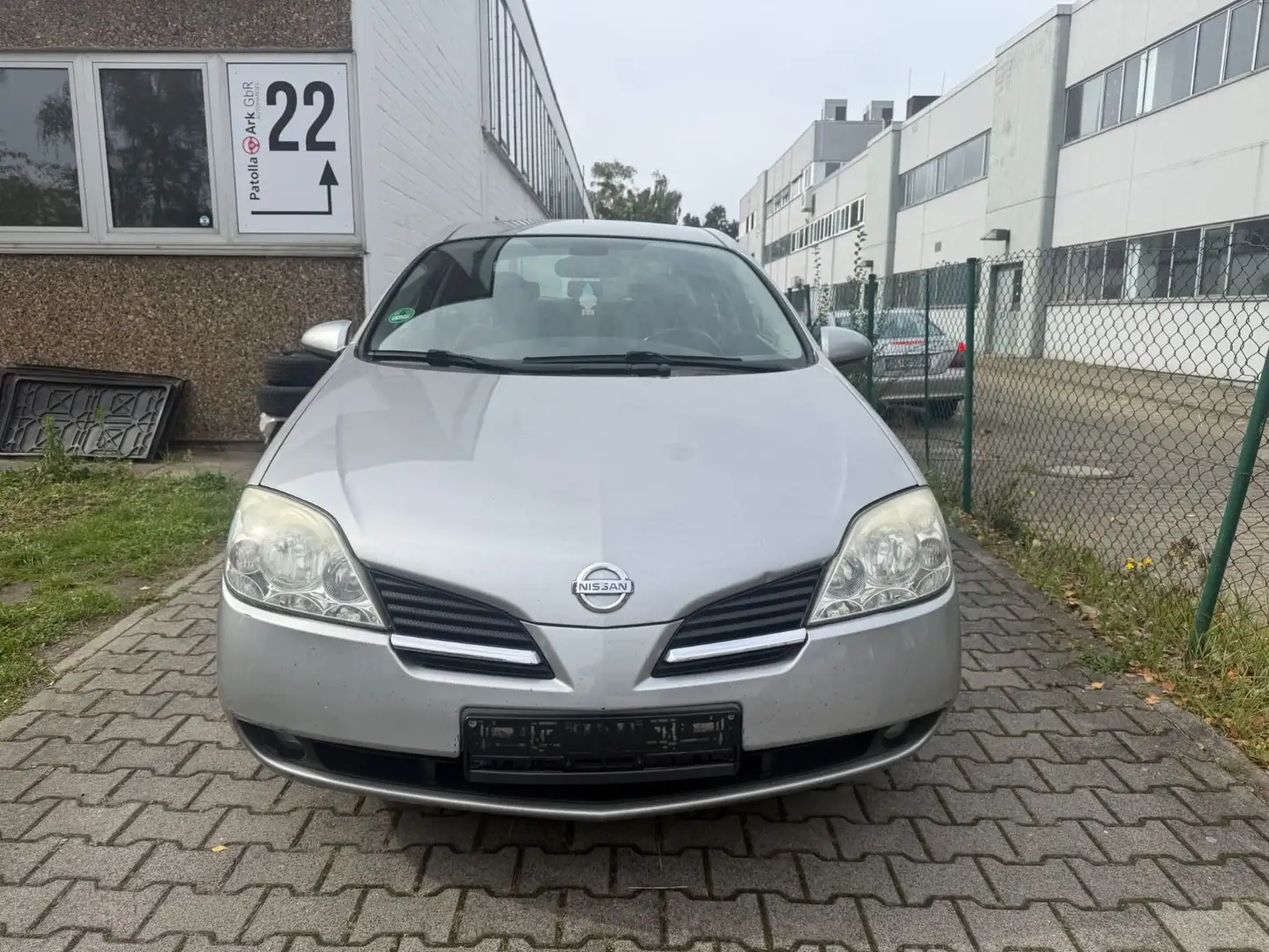 Nissan Primera Lim. Visia Srebrny - 2