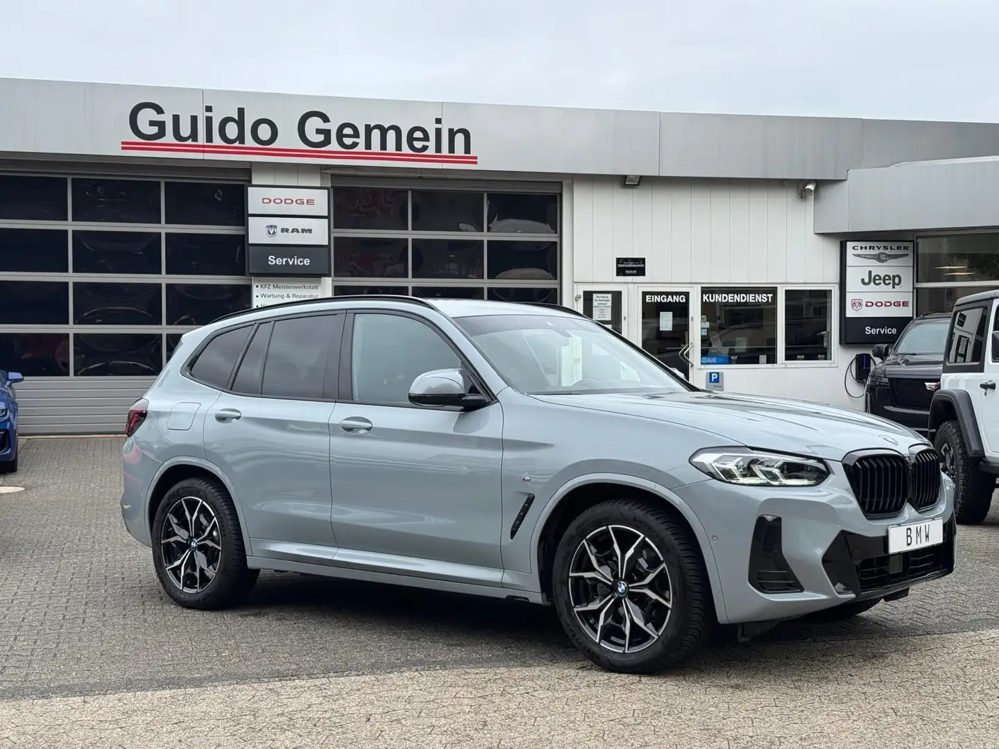 BMW X3 xDrive 20 d M Sport Gris - 2