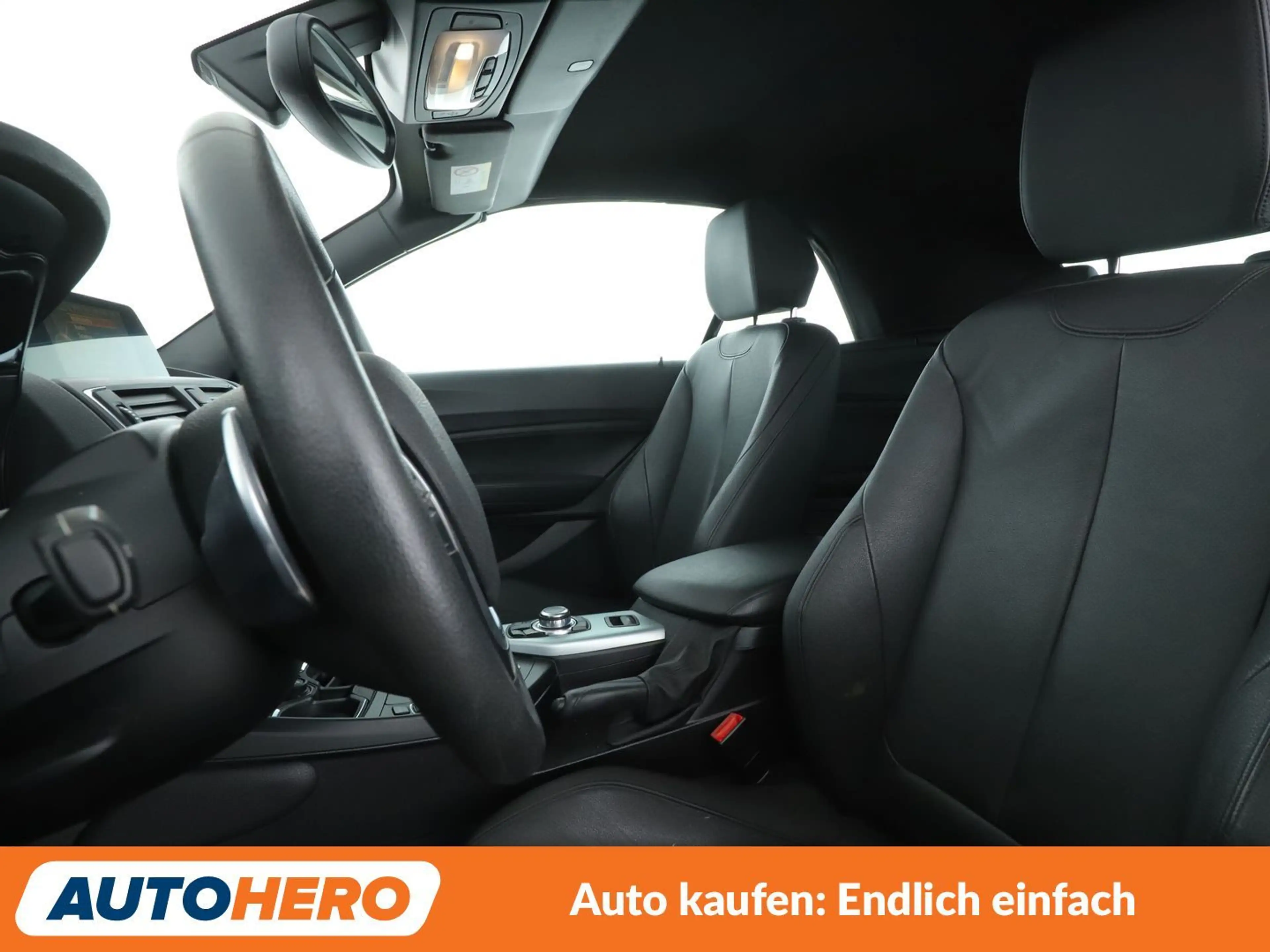 BMW 220 220i Sport Line Aut.*NAVI*XENON*PDC*SHZ*KLIMA* — photo 10