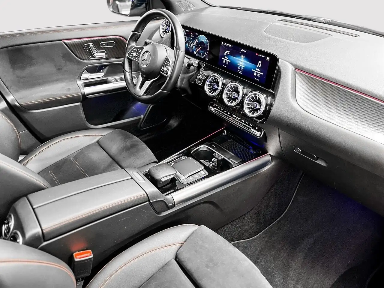 Mercedes-Benz GLA photo Mercedes-Benz GLA