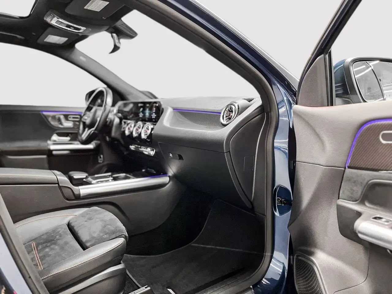 Mercedes-Benz GLA photo Mercedes-Benz GLA