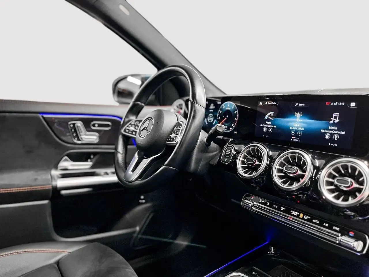 Mercedes-Benz GLA photo Mercedes-Benz GLA