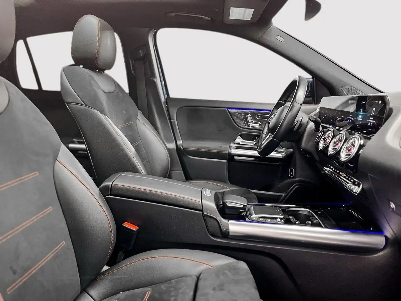 Mercedes-Benz GLA photo Mercedes-Benz GLA